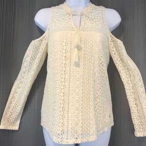 ⭐️NWOT Hollister Crochet Cold Shoulder Blouse